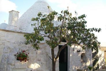 هتل روستایی Agriturismo I Trulli Di Zio Dino