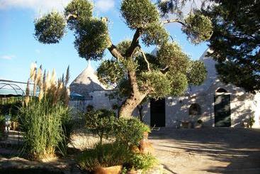 هتل روستایی Agriturismo I Trulli Di Zio Dino
