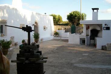 هتل روستایی Agriturismo I Trulli Di Zio Dino