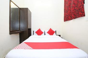 هتل Sports Club Of Jabalpur By Oyo Rooms