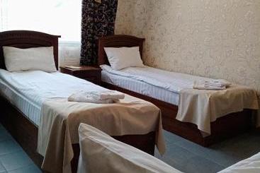 هتل Guesthouse Valensiya