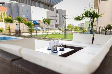 Lct Blue Lions Apartments