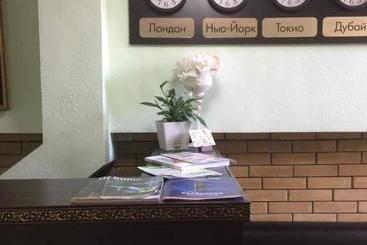 مسافرخانه Ronai Holl Guest House