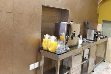 Just Lisbon Hostel & A.l