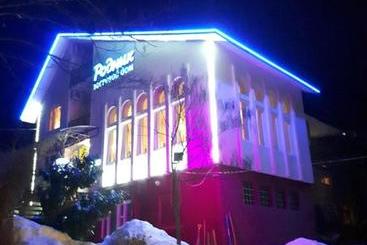 هتل Rodnik Guest House