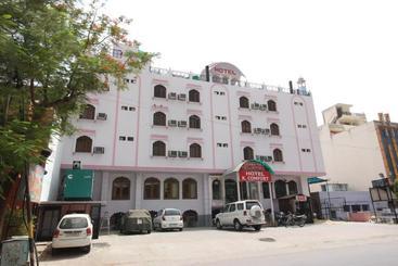 هتل K Comfort By Oyo Rooms