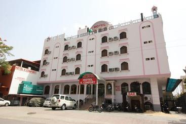 هتل K Comfort By Oyo Rooms