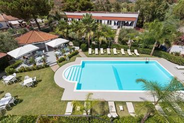 ペンション Baia Marticana Residence