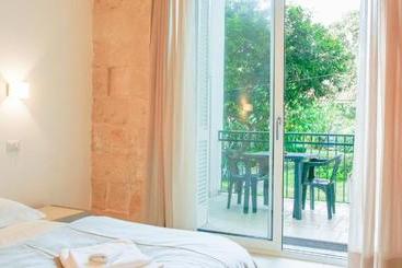 تختخواب و صبحانه La Bella Lecce Rooms