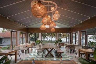 پانسیون Umadewi Surf & Retreat