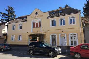 בית מלון כפרי Csiki