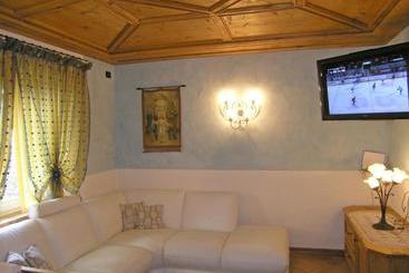 هتل B&b Meublè Giustina