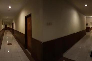 Alexander Hotel Tegal
