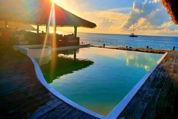 استراحتگاه Tenuta Chatham Bay