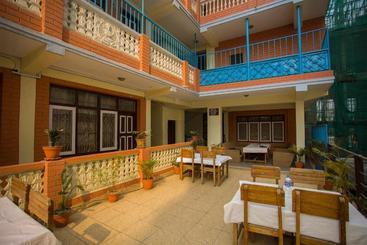 هتل Himalaya Darshan