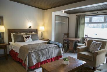 בית מלון כפרי Yamnuska Suites