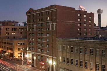 هتل Springhill Suites By Marriott Dallas Downtown / West End