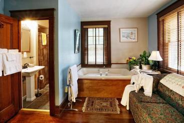 هتل The Australian Walkabout Inn Bed & Breakfast