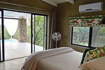 Kruger River Villas  Treetop Loft