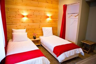 هتل Park Chalet Residence