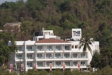 هتل The Park Baga River Goa