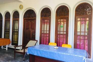 پانسیون Wonderland Mirissa Lucky Guest Home