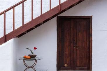 El Sitio De La Casa