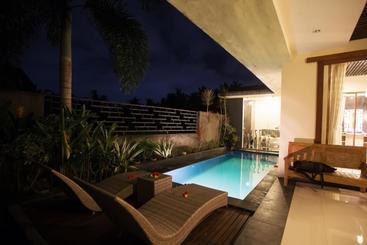 빌라 Asri Sari Resort