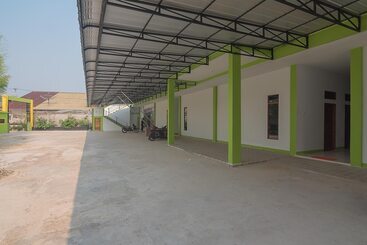 فندق Reddoorz Near Rs Harapan Bersama