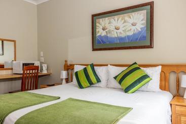 تختخواب و صبحانه Tuishuis Lodge