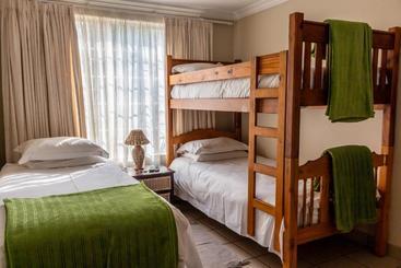 تختخواب و صبحانه Tuishuis Lodge