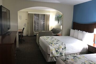 호텔 Best Western Inn & Suites Monroe