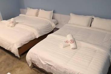 پانسیون Rick Home Teluk Intan