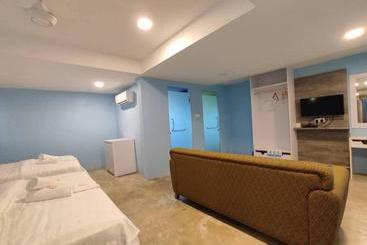 پانسیون Rick Home Teluk Intan