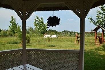 הוסטל Antal Tavi Fogadó és Horgászparadicsom