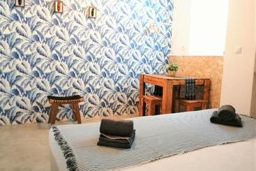 تختخواب و صبحانه Casa Blu Guesthouse   Maison D Hôtes