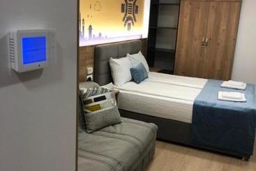 Olympic 84 Apartments