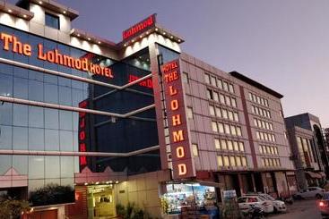 هتل The Lohmod   Near Delhi Airport