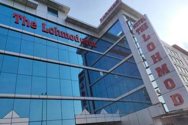 هتل The Lohmod   Near Delhi Airport