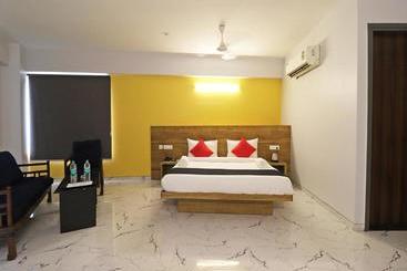 هتل Capital O 47534 Gazelle Inn
