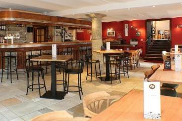 هتل Hôtel Restaurant Angival   Chambres Et Appartement