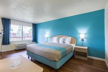 منتجع Motel 6spring Hill, Fl  Weeki Wachee