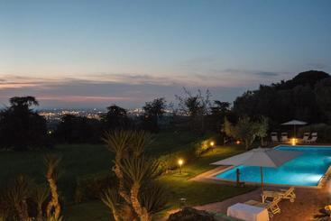 مبيت وإفطار Spinabella Home