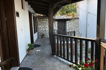 پانسیون Guest House Genti