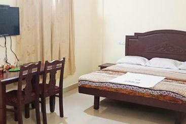 هتل Govind Inn