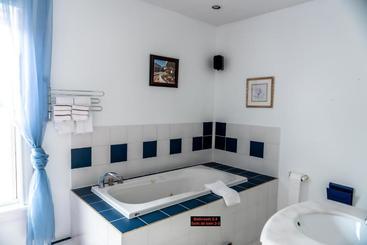 پانسیون Sunpac Lofts
