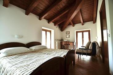 هتل Agriturismo Ca  Del Sartu