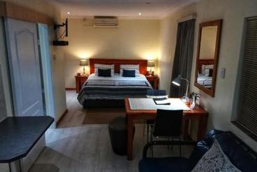 Warmkaros Bed & Breakfast