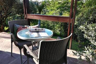 Warmkaros Bed & Breakfast