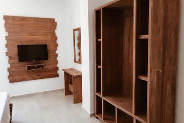 Old Town Hotel Dhermi